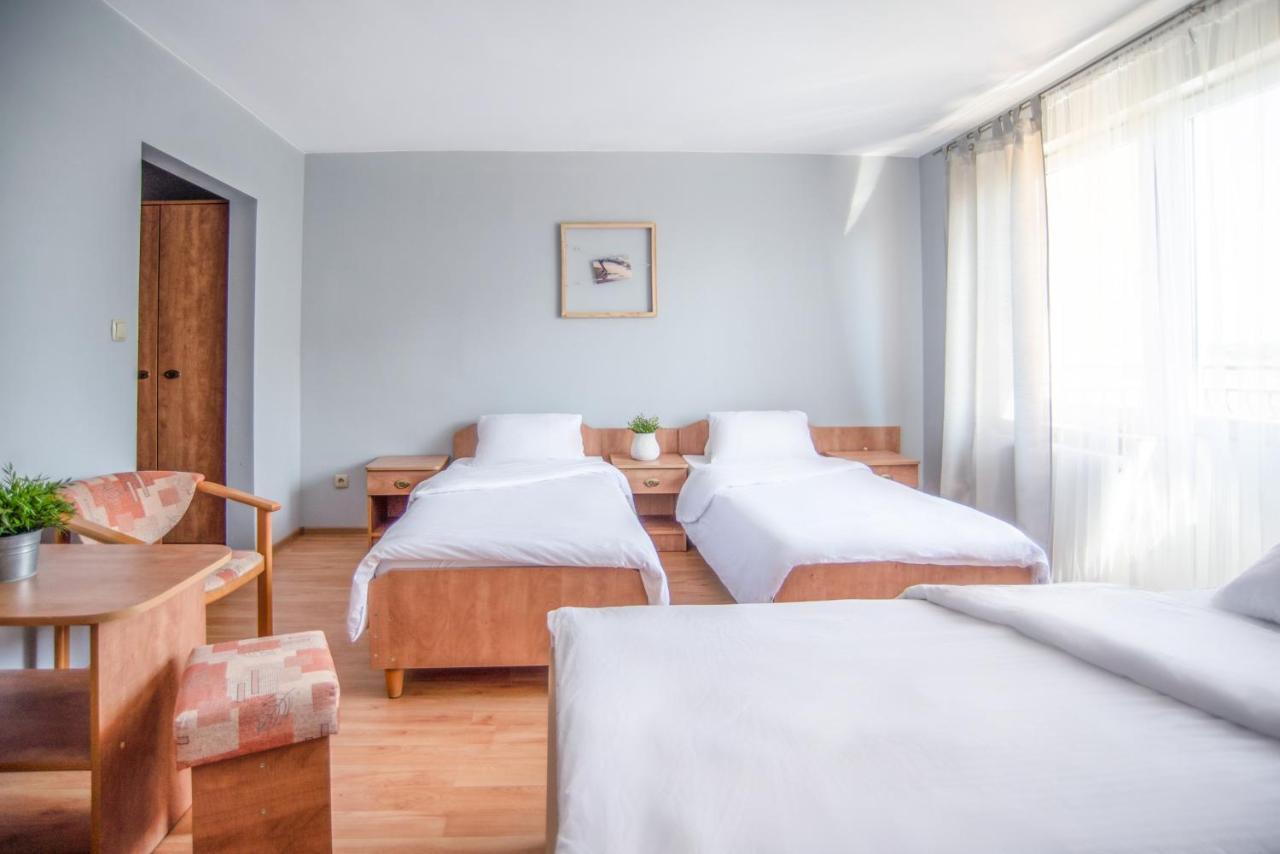 Promyk Hotel Rewal Buitenkant foto