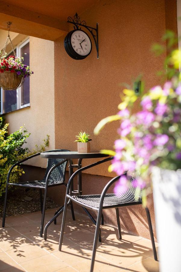 Promyk Hotel Rewal Buitenkant foto
