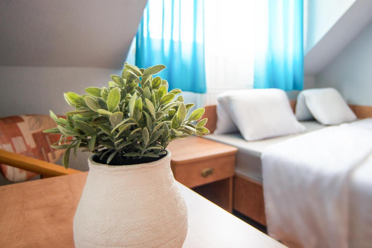 Promyk Hotel Rewal Buitenkant foto