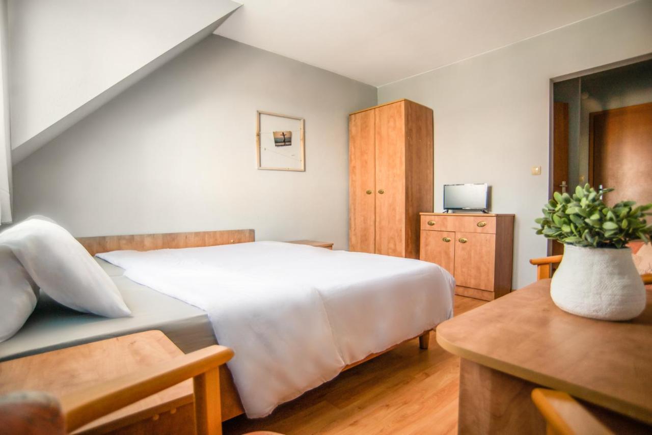 Promyk Hotel Rewal Buitenkant foto