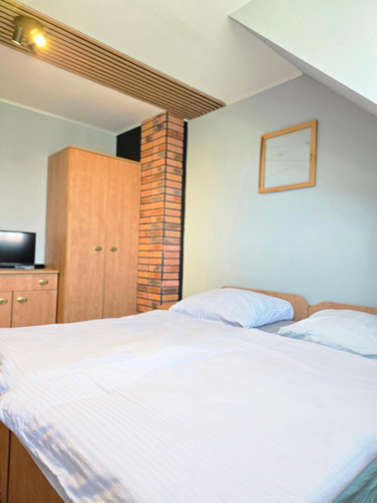 Promyk Hotel Rewal Buitenkant foto